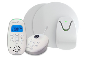 LUVION Icon Clear 75 Pro electronic nanny with a projector function combined with the Babysense 7 breathing monitor